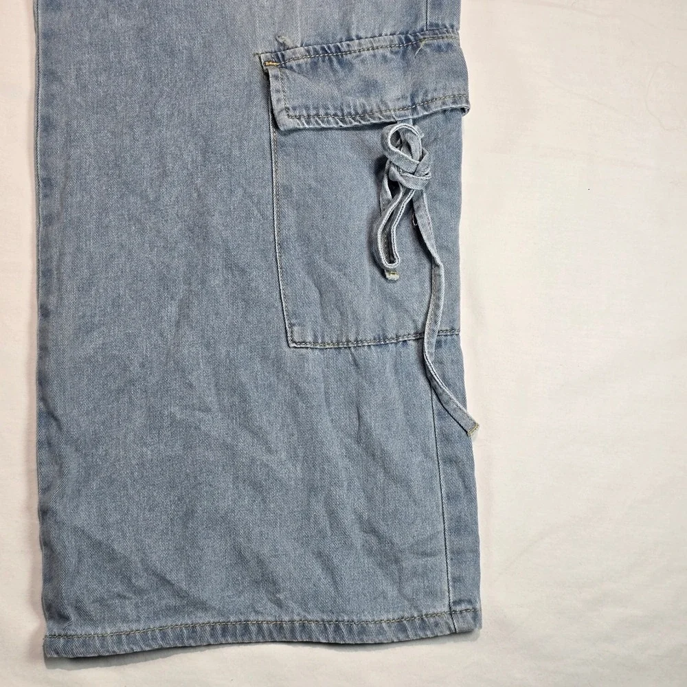 Zoe by Zoe + Phoebe High Rise Wide Leg Cargo Jeans Light Wash Blue Size 9 NWT